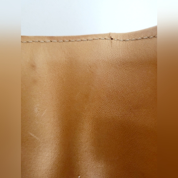 Louis Vuitton Lafayette Yellow Vernis Wristlet Pouch - Picture 9 of 12